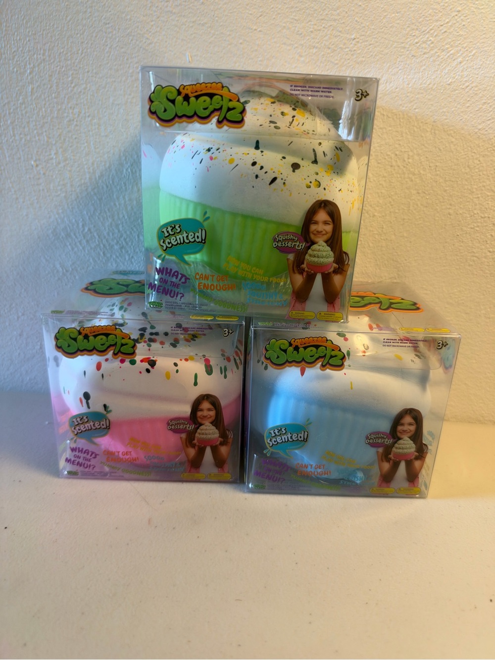 Scented Squishy Cupcake Toy - White & Green
